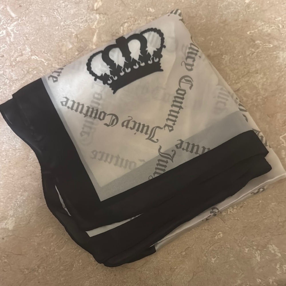 Juicy Couture Monochrome Crown Scarf